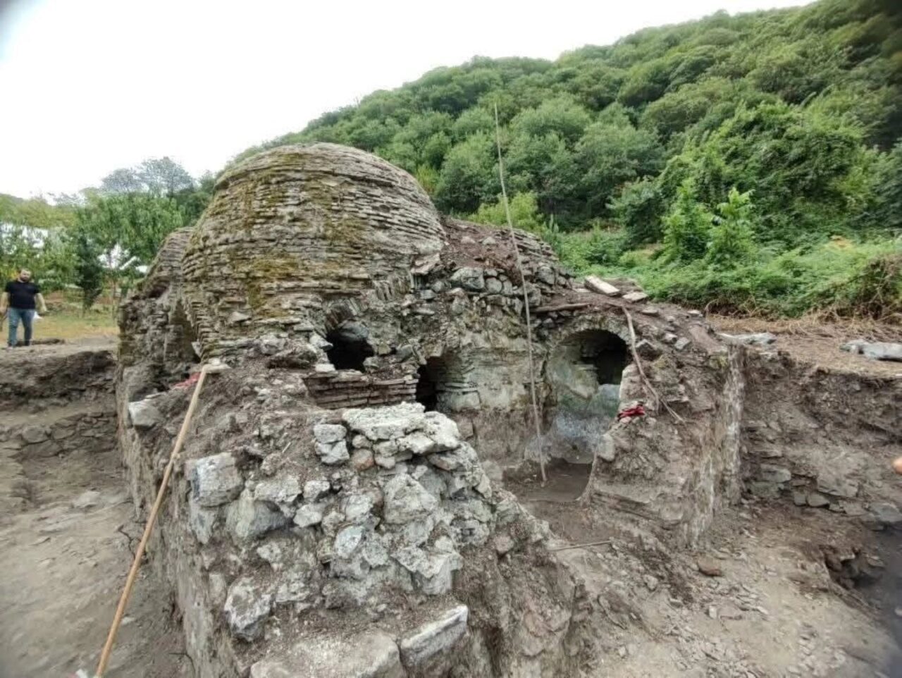 Gölcük Yukarı Halıdere’de bulunan tarihi Osmanlı hamamı aslına uygun restore