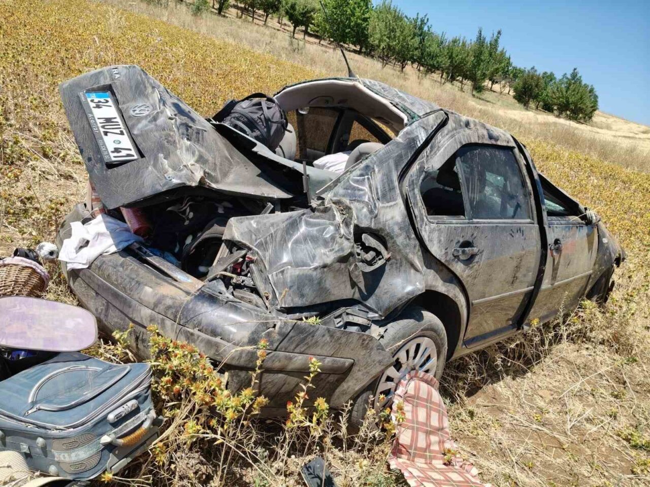 Konya’da, tarlaya devrilen otomobildeki 3 kişi yaralandı. Kaza, Beyşehir-Seydişehir kara