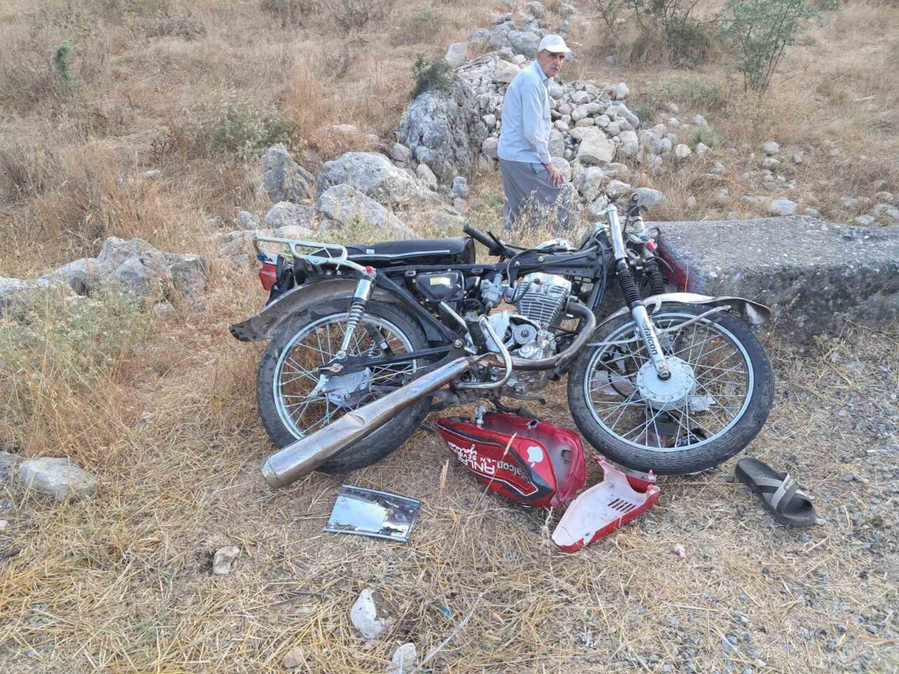 Mersin’de traktörün motosikletle çarpışması sonucu meydana gelen kazada 1 kişi