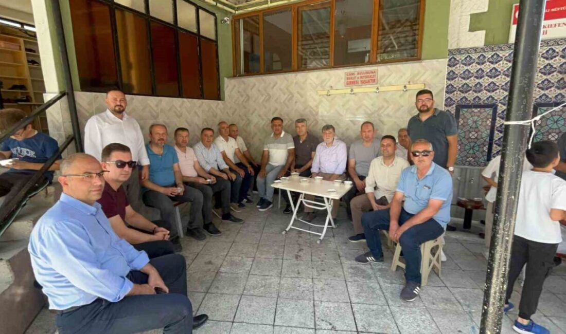 Kütahya’nın Tavşanlı ilçesinde, Yenimahalle Muhtarlığı tarafından düzenlenen aşure etkinliği yoğun