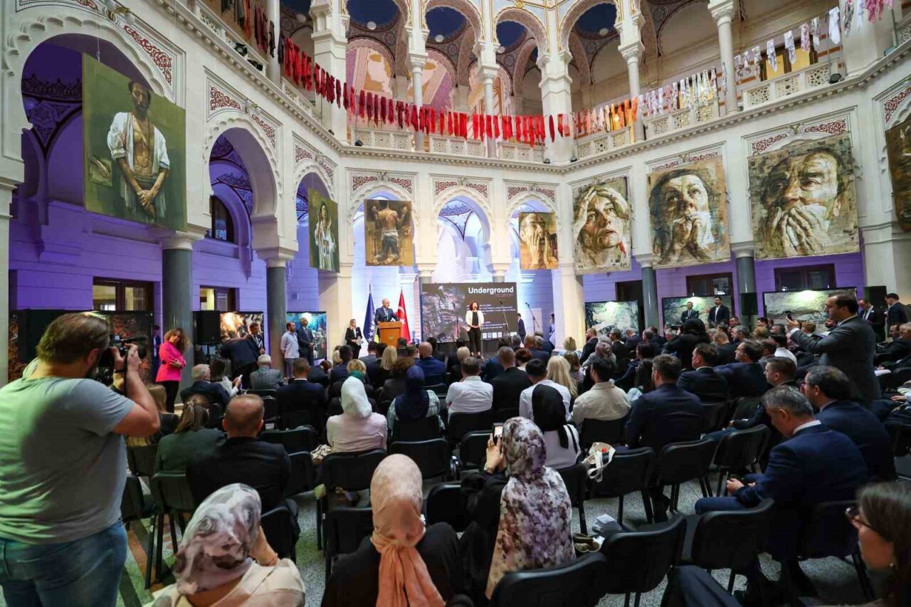 TBMM Başkanı Numan Kurtulmuş, Bosna Hersek’te katıldığı “Yer Altında” sergisinin