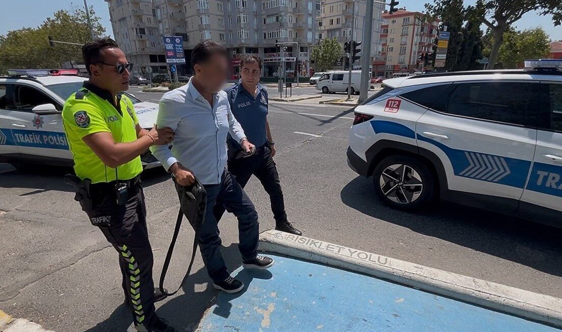 Tekirdağ Çorlu’da arabasıyla kaldırımda yürüyen iki genç kıza çarpıp yaralanmasına