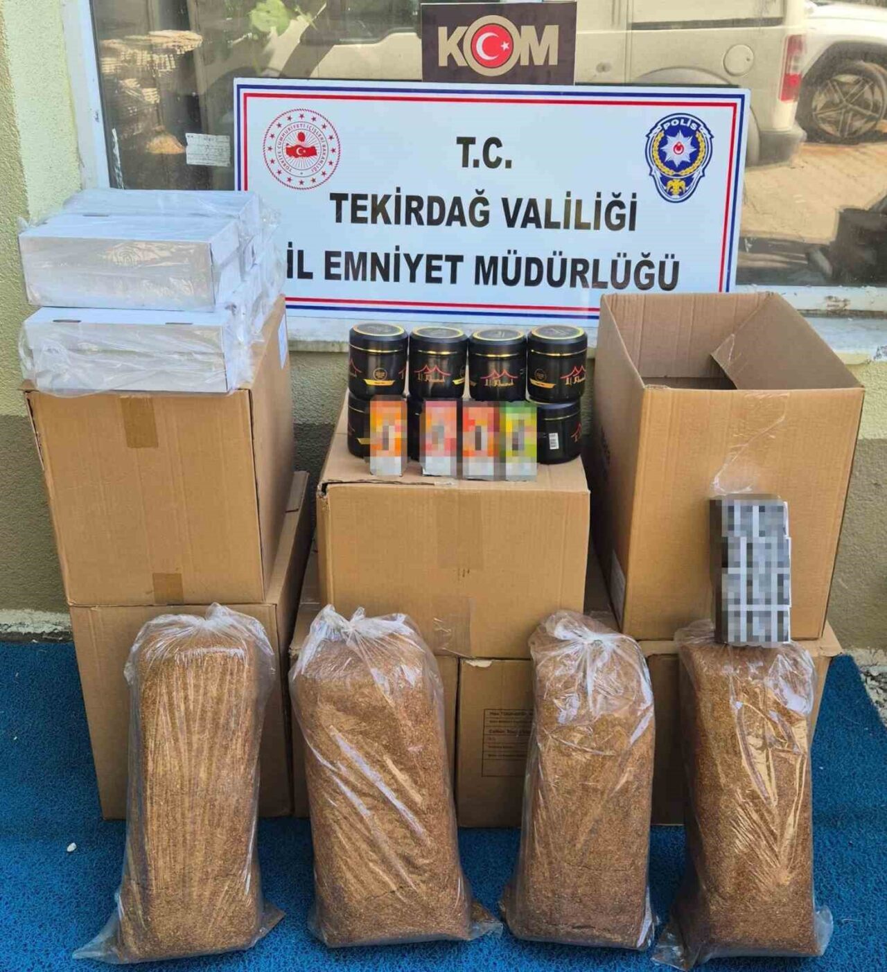 Tekirdağ’ın Çorlu ilçesinde polis ekiplerinin düzenlediği kaçakçılık operasyonunda çok sayıda