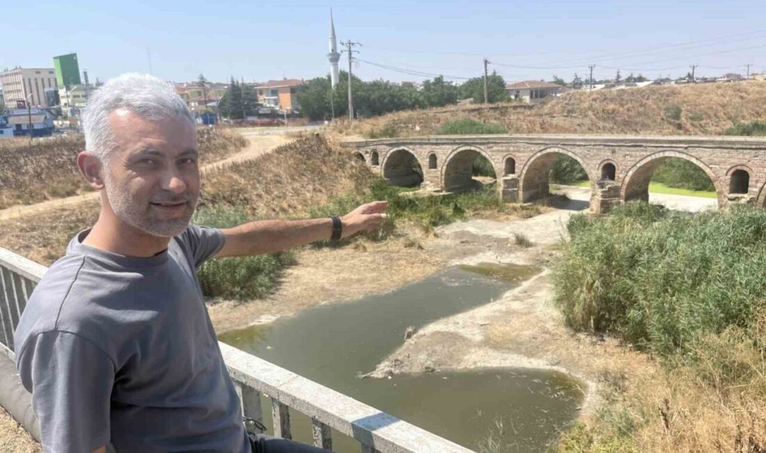 Tekirdağ’ın Hayrabolu ilçesinin önemli su kaynaklarından olan Hayrabolu Deresi, uzun