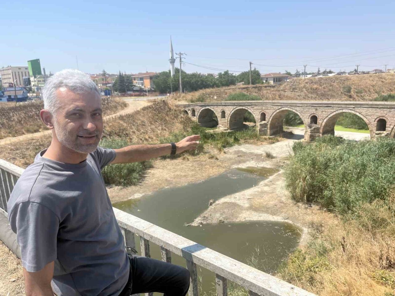 Tekirdağ’ın Hayrabolu ilçesinin önemli su kaynaklarından olan Hayrabolu Deresi, uzun