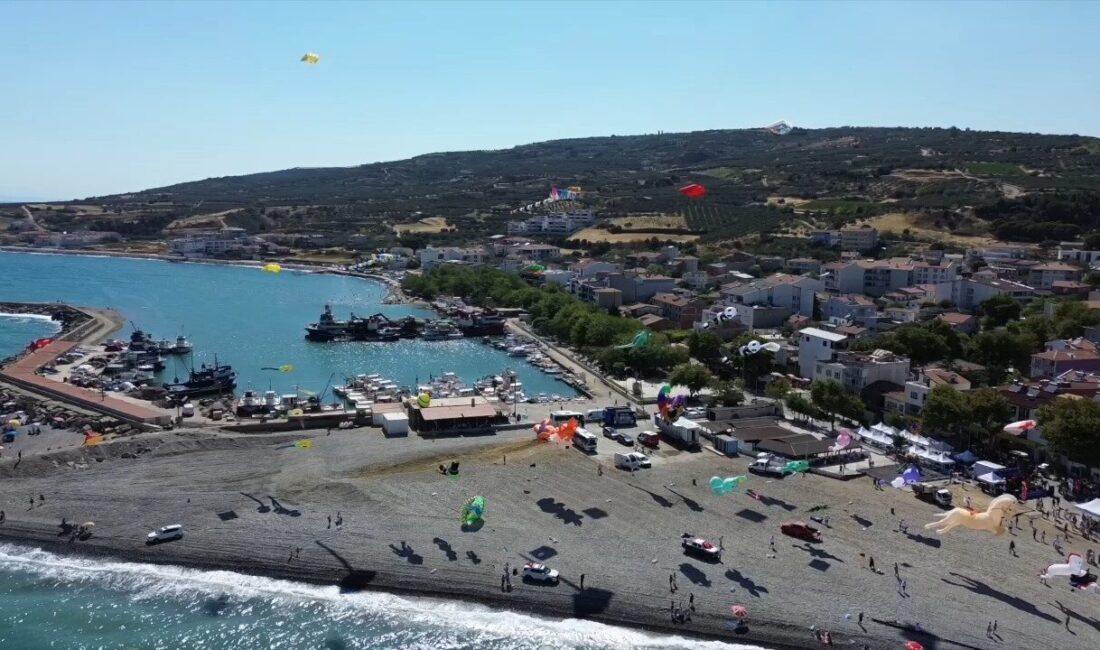 Tekirdağ’da bu yıl üçüncü kez düzenlenen Trakya Uçurtma Festivali, rengarenk