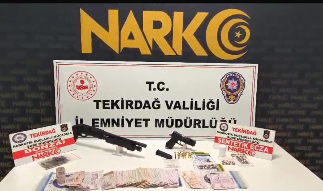 Tekirdağ’da polis ekiplerinin Aydoğdu ve Karadeniz Mahallelerinde düzenlediği eş zamanlı