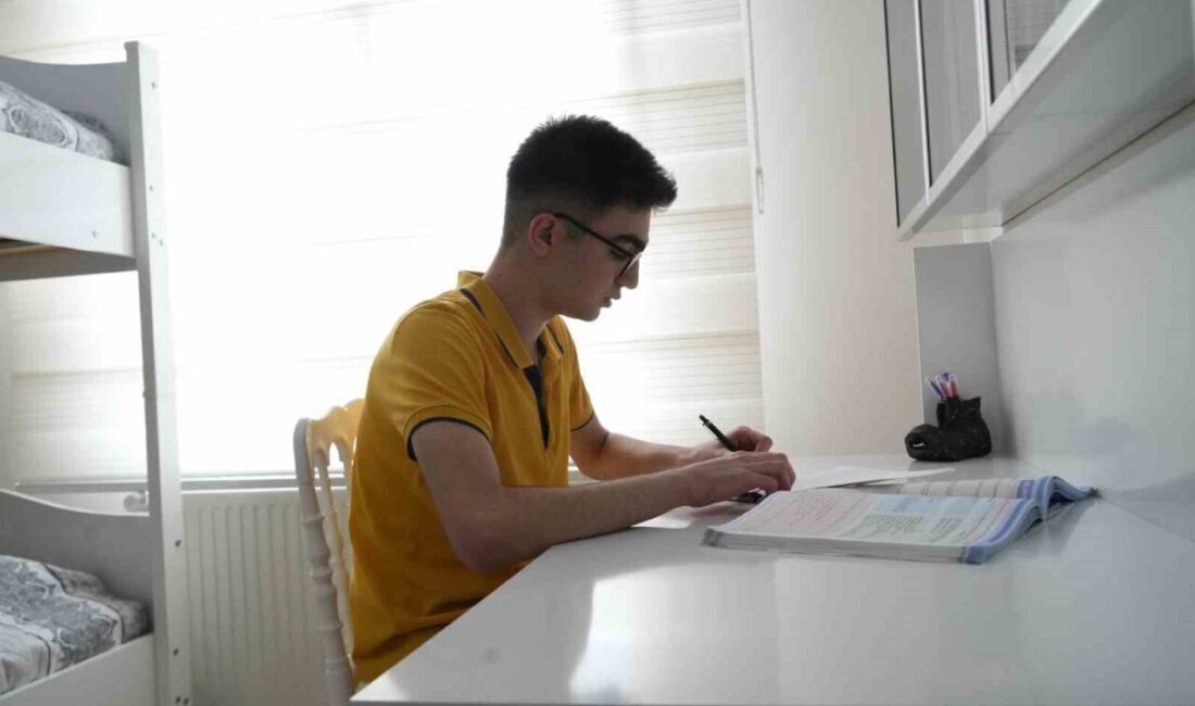 Yükseköğretim Kurumları Sınavı’nda (YKS) hiç özel ders almadan ve kursa