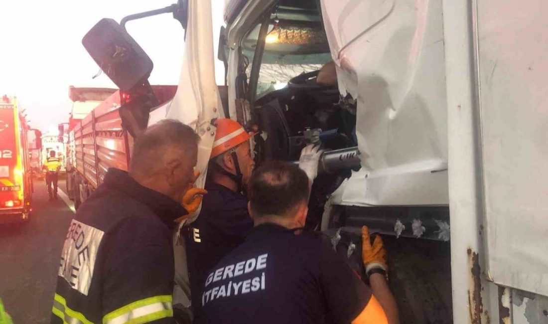 TEM Otoyolu’nun Bolu geçişinde seyir halindeki kamyon, önünde ilerleyen tıra