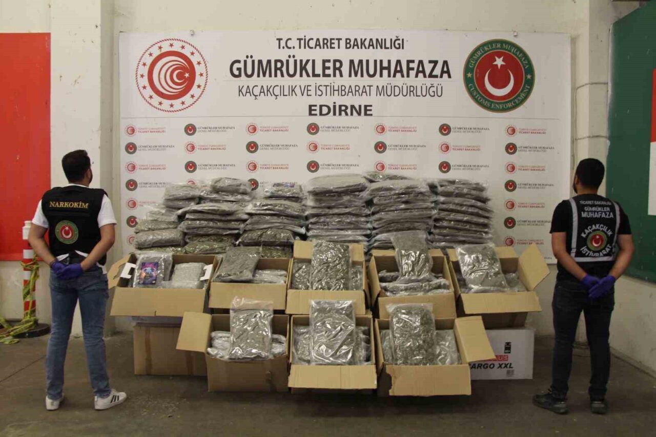 Ticaret Bakanlığı Gümrükler Muhafaza ekiplerince, Edirne, Iğdır ve İstanbul illerinde