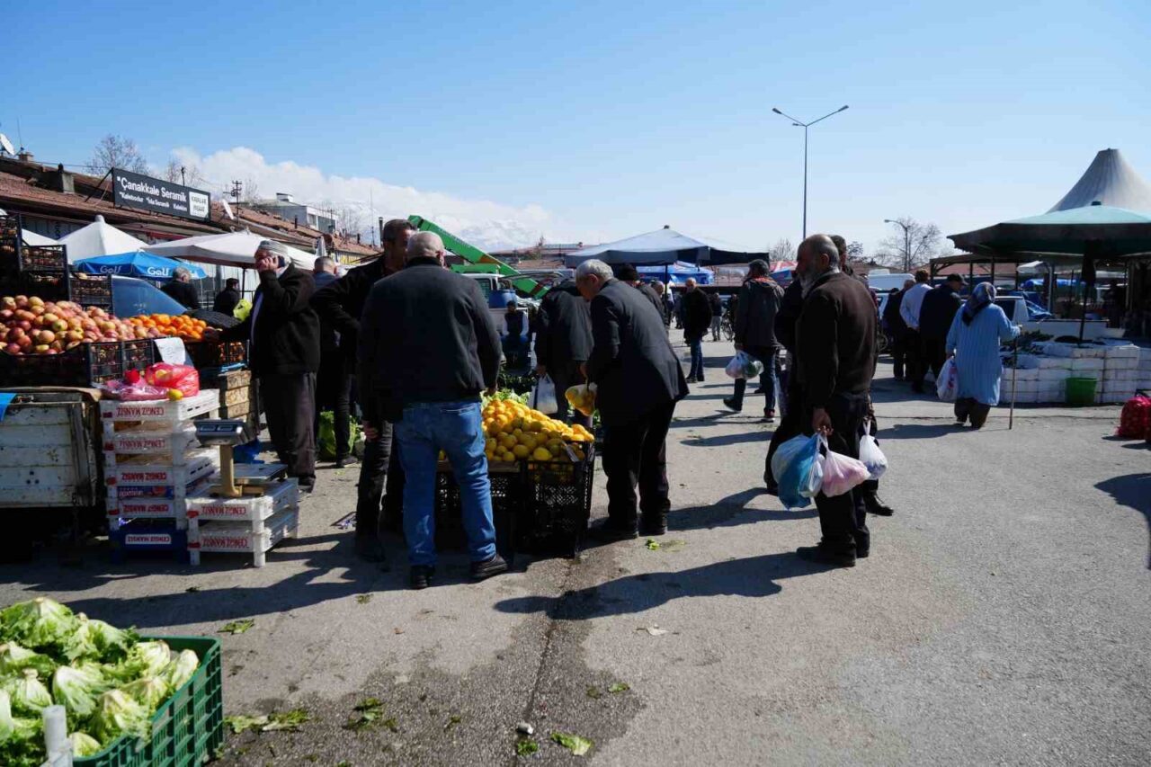 Ticaret satış hacmi yıllık yüzde 19,2 arttı, perakende satış hacmi