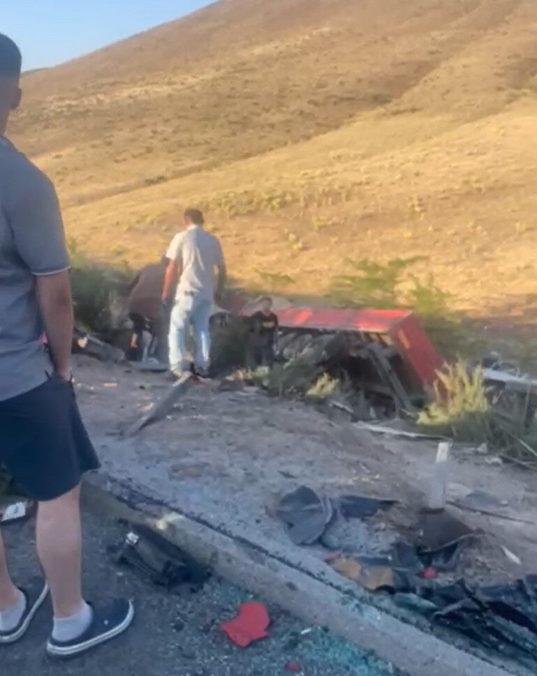Niğde’de tır, minibüs ve otomobilin karıştığı zincirleme trafik kazasında 1’i