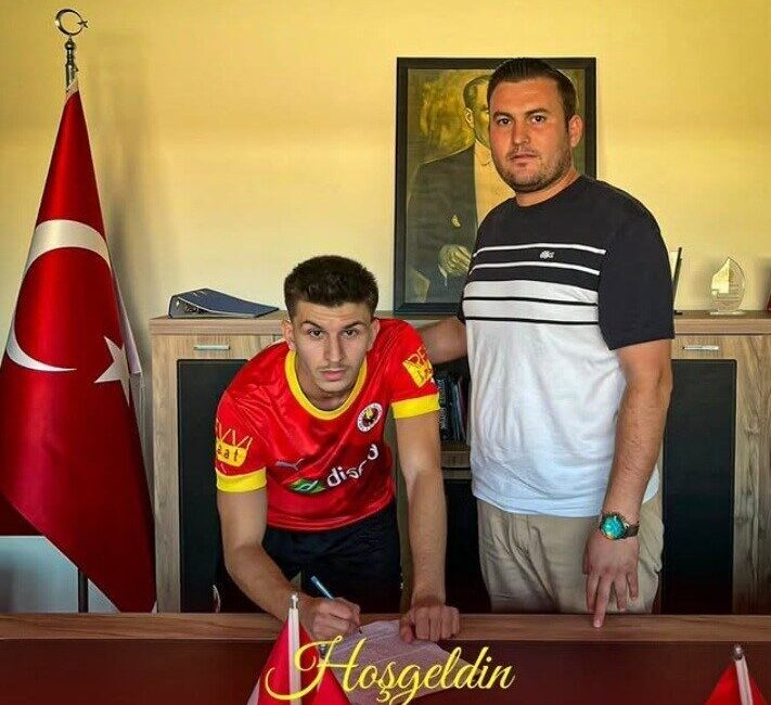 Tire 2021 FK, son olarak Göztepe U19’da forma giyen 18