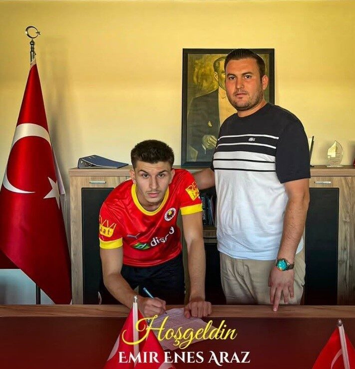 Tire 2021 FK, son olarak Göztepe U19’da forma giyen 18