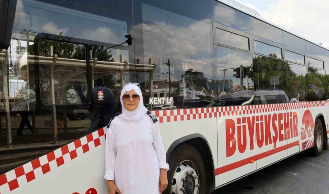 Sakarya Büyükşehir Belediyesi, toplu taşıma kadrosunu 4 yeni kadın şoförle