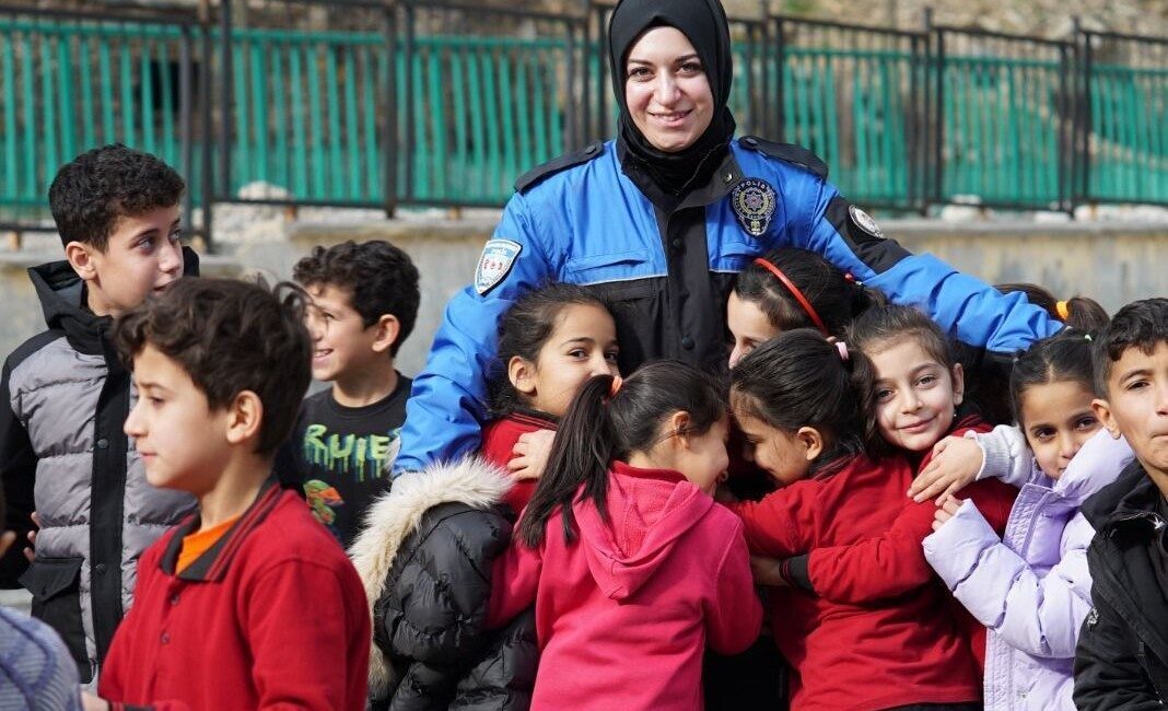 Hakkari Emniyet Müdürlüğü Toplum Destekli Polislik Şube Müdürlüğünde görev yapan