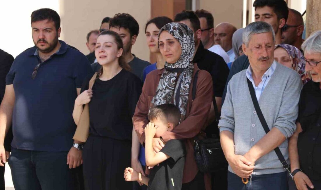 Sivas’ta meydana gelen trafik kazasında hayatını kaybeden eski Bitlis Valisi