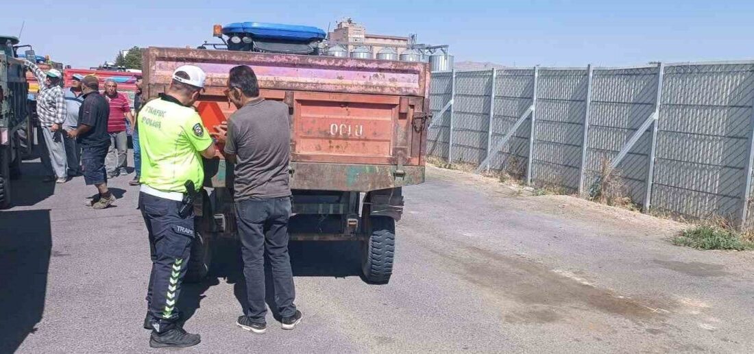 KIRŞEHİR (İHA) – Kırşehir’de hasat döneminde traktörlerin karıştığı kazaların önlenmesi