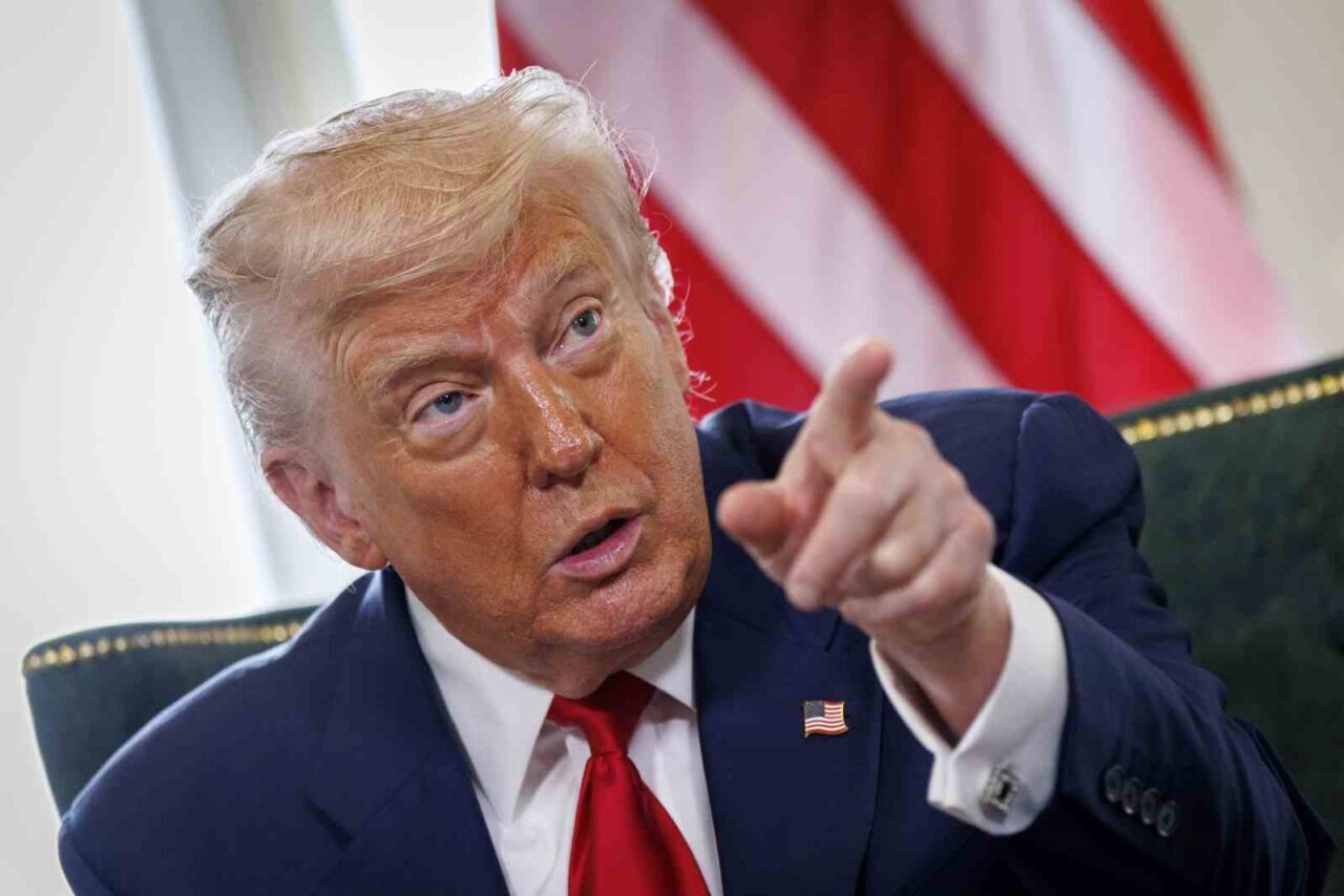 ABD Başkanı Donald Trump, İskoçya dönüşü uçakta basın mensuplarının Rusya’ya