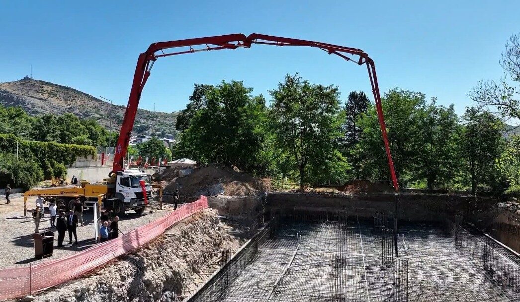 Tunceli’de deprem performans analizi olumsuz çıkan ve yıktırılan polisevinin yerine