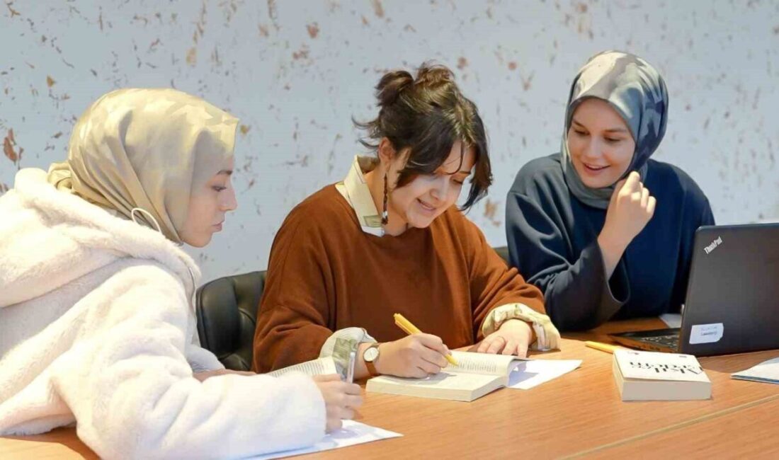 TÜRGEV YKS 2025’te 114 öğrencisiyle tarihi başarıya imza attı. Kartal