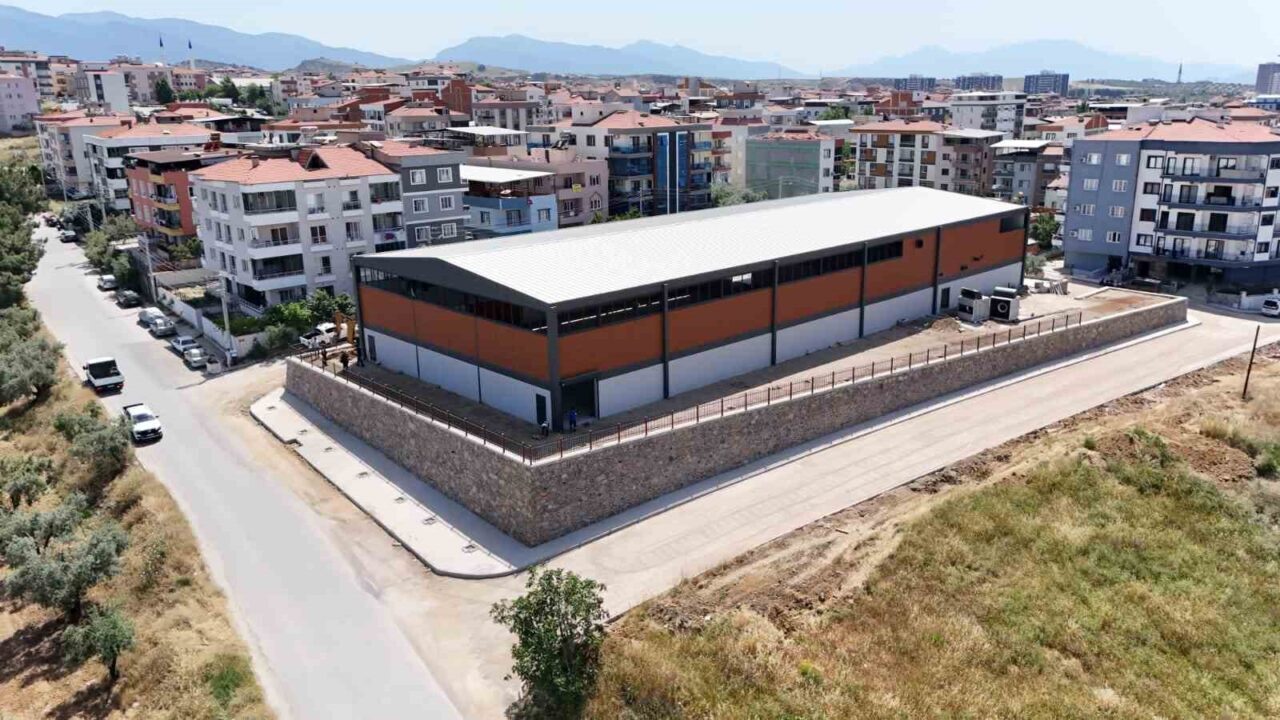Turgutlu Belediyesi tarafından Selvilitepe Mahallesinde yapımı devam eden Mimar Ferdi