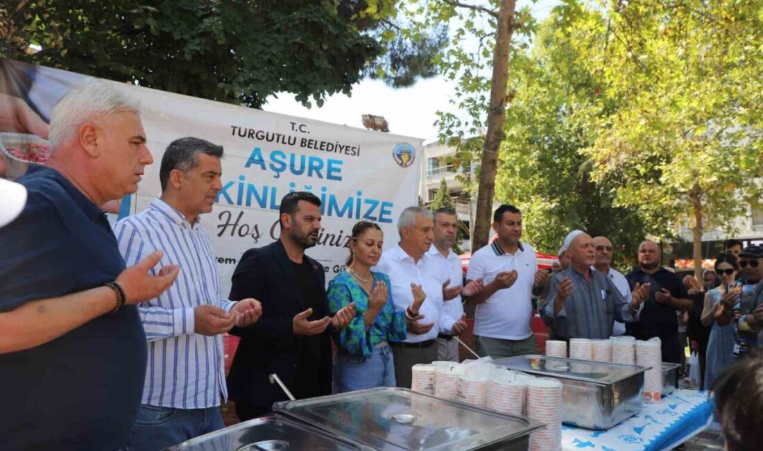 Turgutlu Belediyesi geleneksel hale getirdiği aşure hayrını bu yıl da