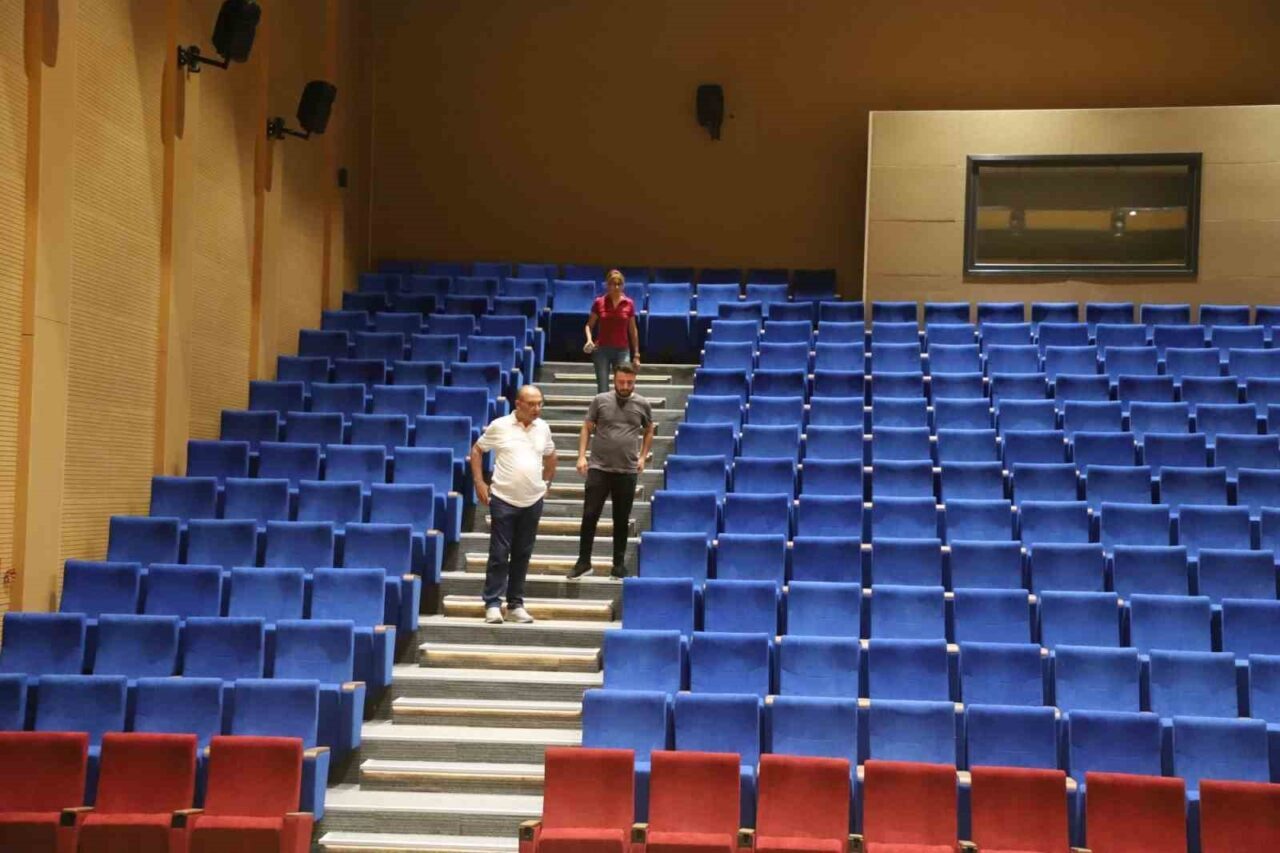 Turgutlu Belediye Başkanı Çetin Akın, hizmete açılmasına sayılı gün kalan