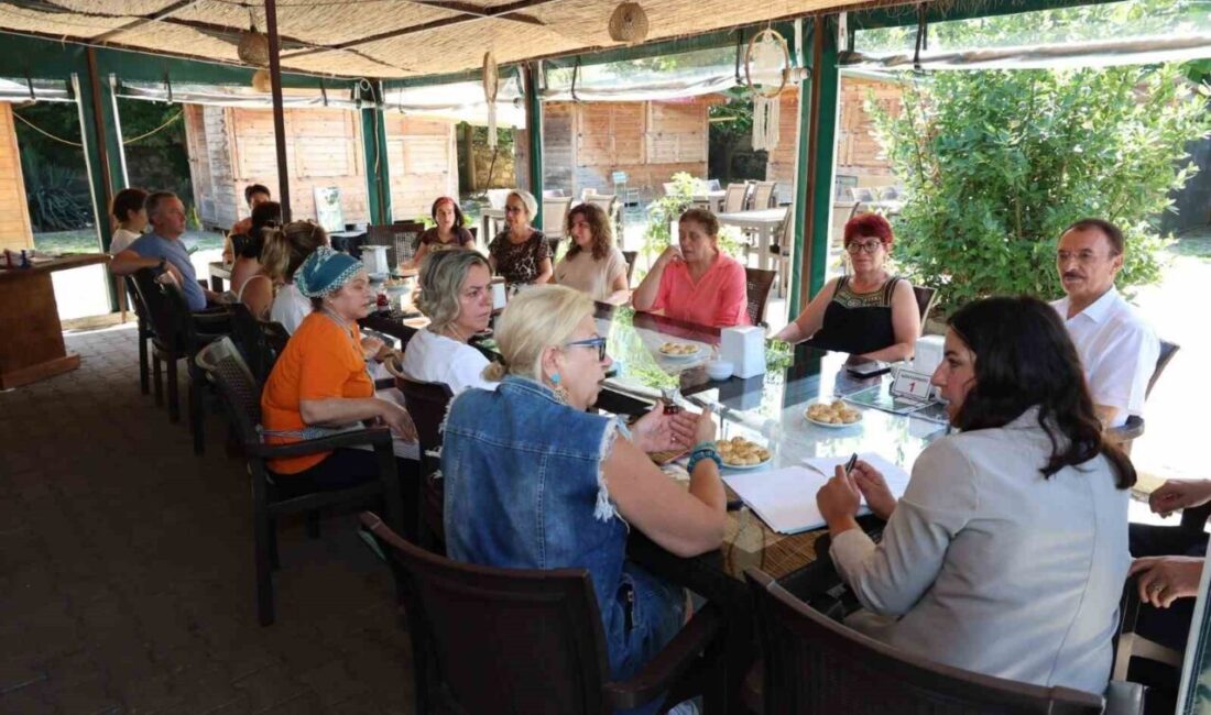 Sinop’ta düzenlenen “Dijital Çağda Turizm ve Kadın Emeği” başlıklı etkinlikte,