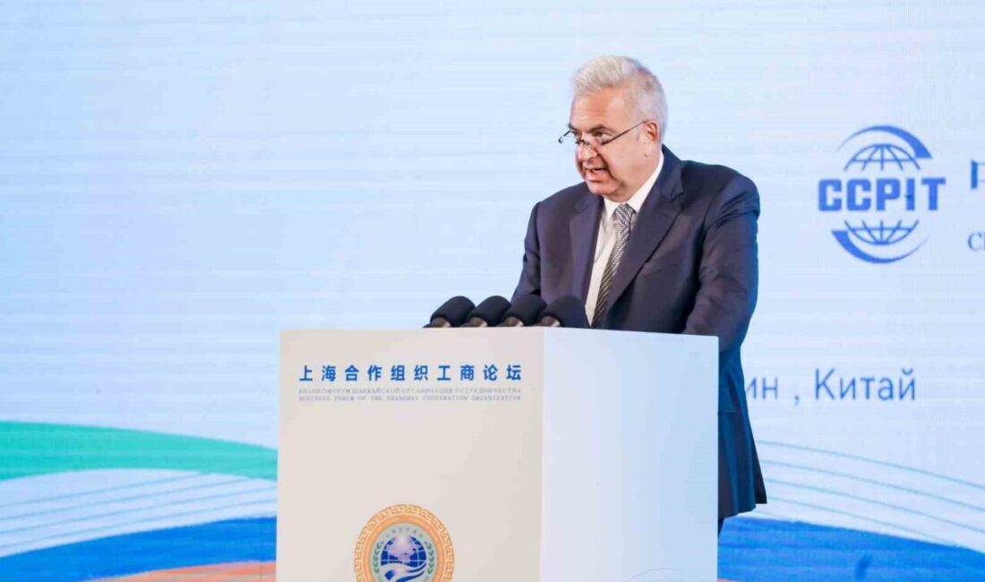 Ata Holding Yönetim Kurulu Başkanı Korhan Kurdoğlu, Pekin’de düzenlenen 3’üncü