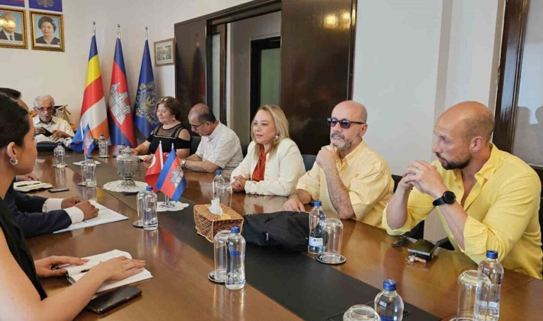 Türkiye ile Kamboçya arasında sağlık ve ticaret alanlarında stratejik iş