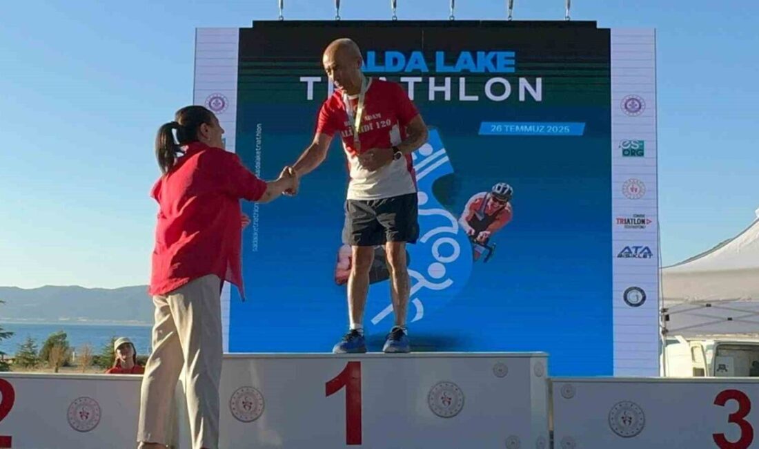 Burdur’un eşsiz güzellikteki Salda Gölü, ilk kez bir triatlon etkinliğine
