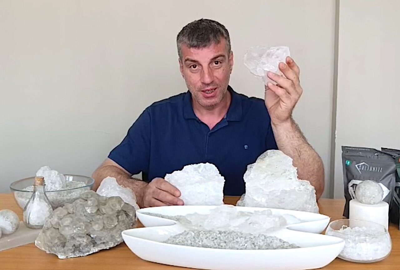 Bugüne kadar dünya genelinde farklı yöntemlerle üretilen 50 tuzu inceleyen