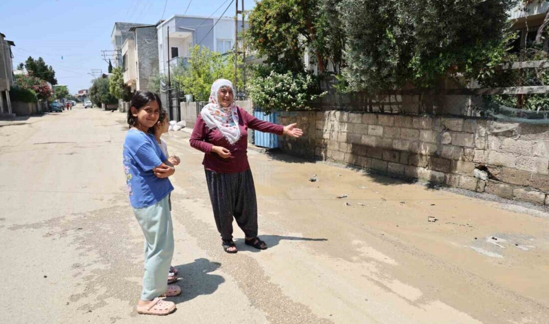 Adana’nın Seyhan ilçesinde üç günde ikinci kez patlayan su borusu