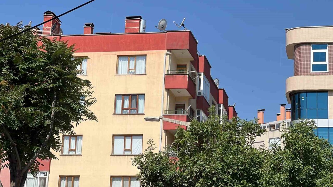 Dolandırıcılar, internet siteleri üzerinden ucuz konut ve iş yeri ilanı