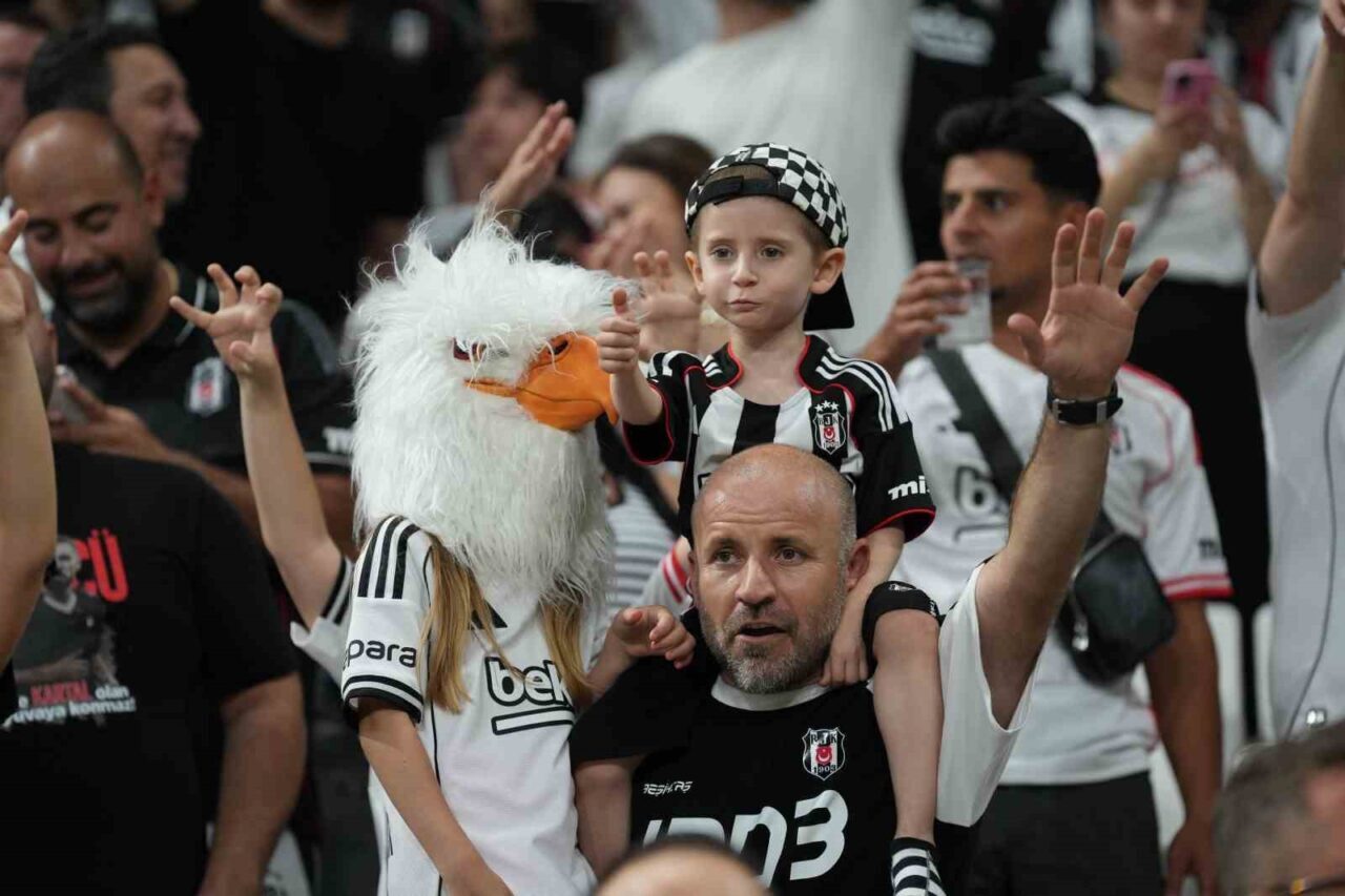Beşiktaş, UEFA Avrupa Ligi 2. eleme turunda sahasında Ukrayna temsilcisi