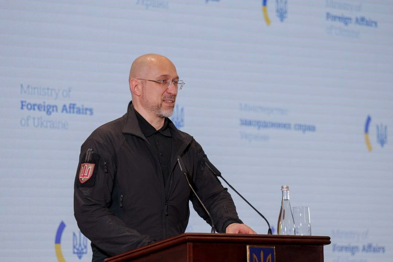 Ukrayna Savunma Bakanı Denis Şmihal, Ukraynalı diplomatlara yaptığı konuşmada, “Gelecek