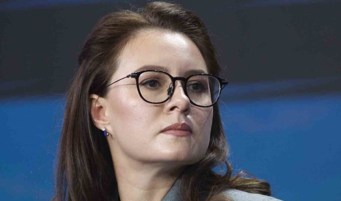 Ukrayna parlamentosu, Devlet Başkanı Vladimir Zelenskiy’in başbakanlığa Yulia Svyrydenko’yu atama