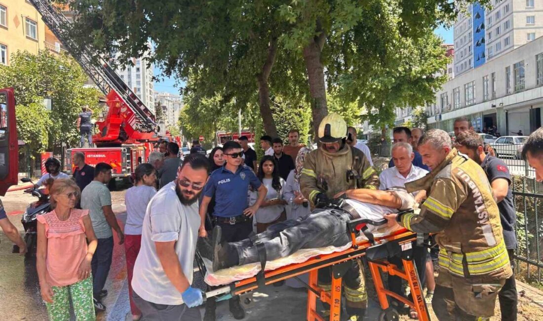 İstanbul’un Ümraniye ilçesinde 3 katlı bir binanın çatı katında çıkan