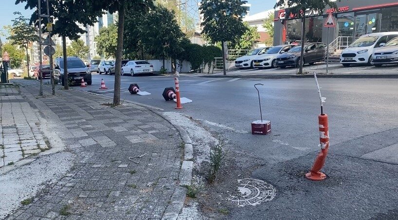 Ümraniye’de motosikletli iki şahıstan biri, tartıştığı kişiyi sokak ortasında silahla