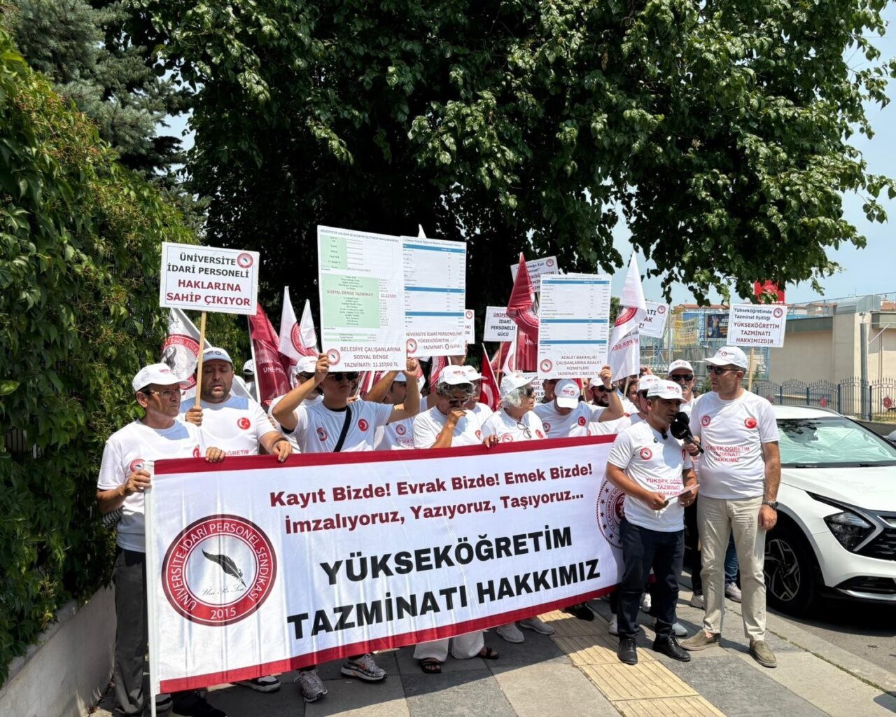 Üniversite İdari Personel Sendikası (ÜNİPERSEN) Genel Başkanı İbrahim Güzel, yükseköğretim