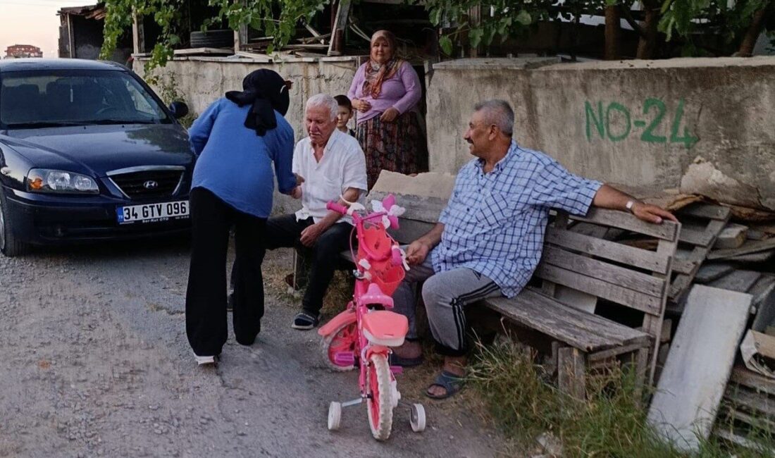Tekirdağ’ın Kapaklı ilçesinde bir kadın muhtar, oğlunun düğününe davul-zurna ve