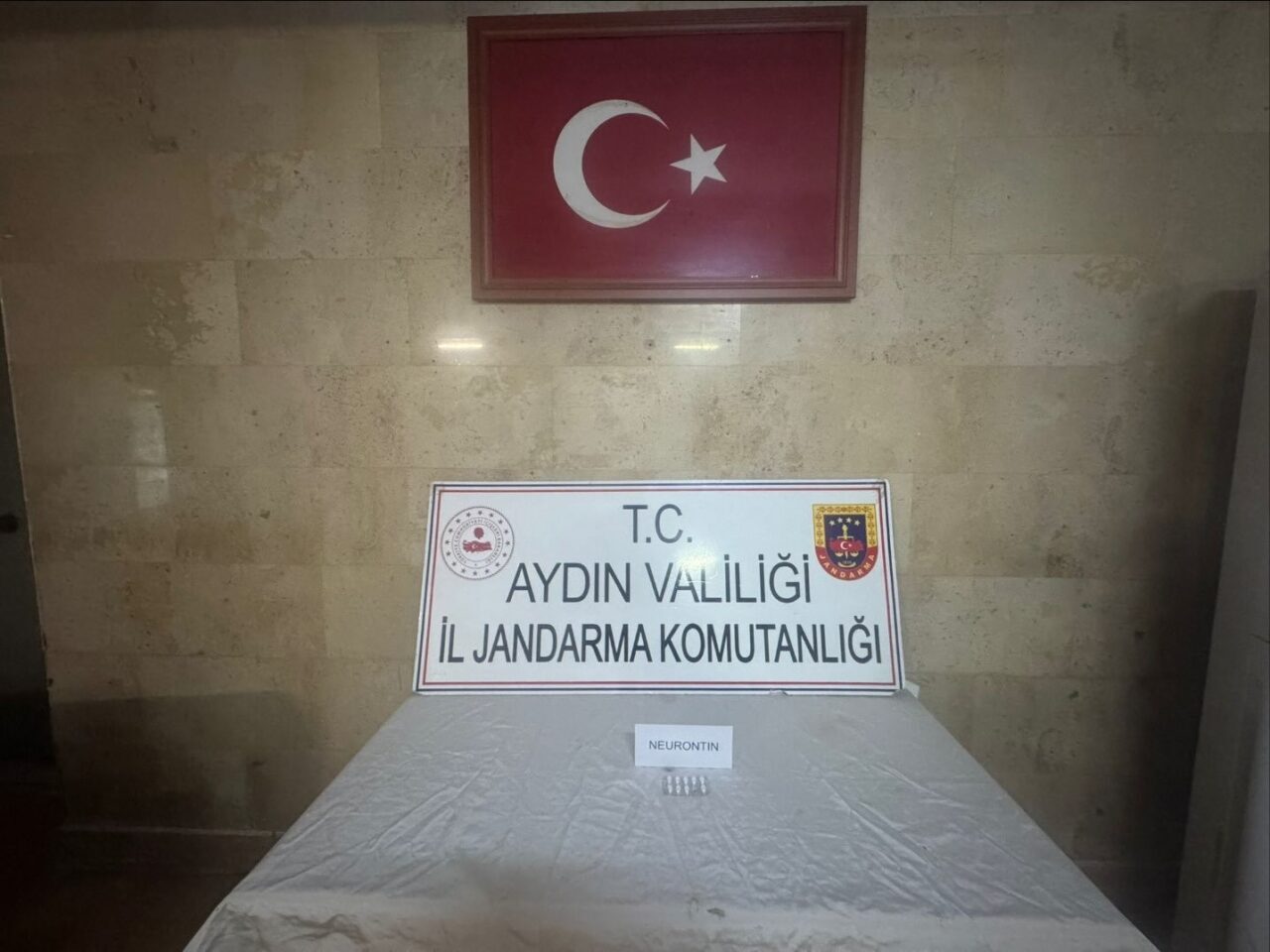 Aydın’ın Germencik ilçesinde uyuşturucuya yönelik yapılan çalışmada 1 kişi üzerinde