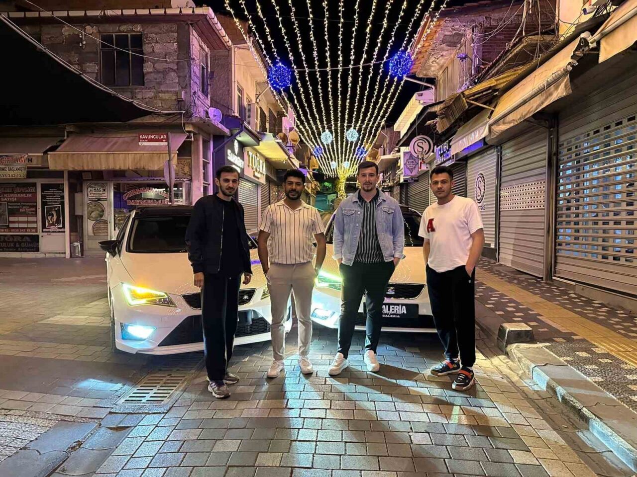 Kütahya’nın Tavşanlı ilçesi Durak Mahallesi’nde bulunan Uzunçarşı Caddesi, yapılan yeni