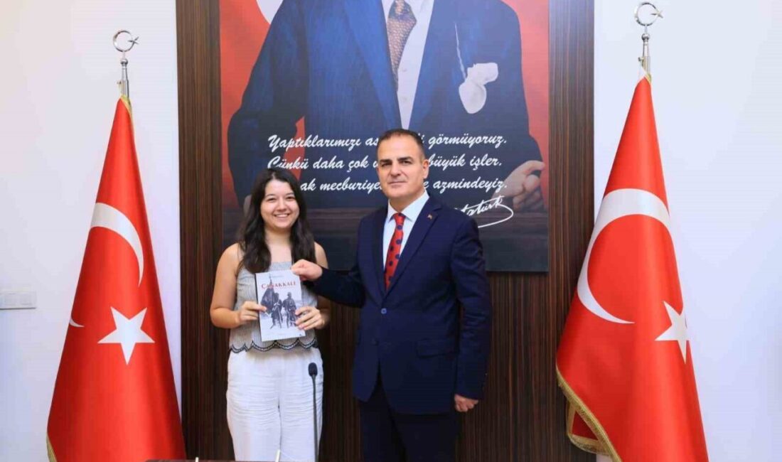 2025 Yükseköğretim Kurumları sınavında (YKS) ilk bine giren öğrenciler Vali