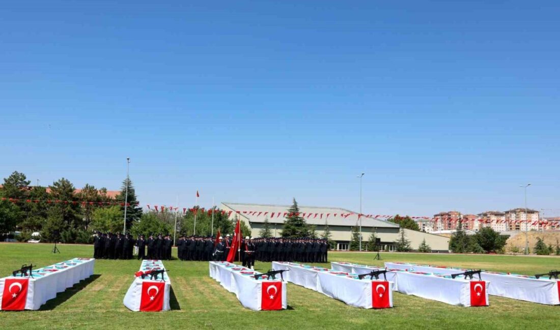 Kayseri Valisi Gökmen Çiçek, 31’inci Dönem Polis Meslek Eğitim Merkezi