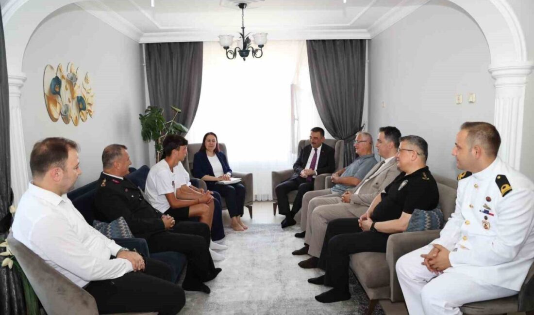 Zonguldak Valisi Osman Hacıbektaşoğlu, 1994 yılında Bitlis’in Tatvan ilçesinde şehit