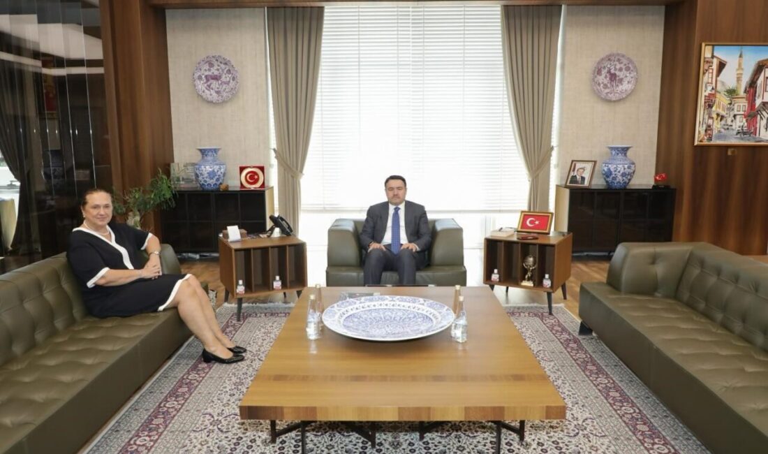 Kosova Cumhuriyeti İstanbul Başkonsolosu Suzan Novoberdaliu, bir dizi temaslarda bulunmak