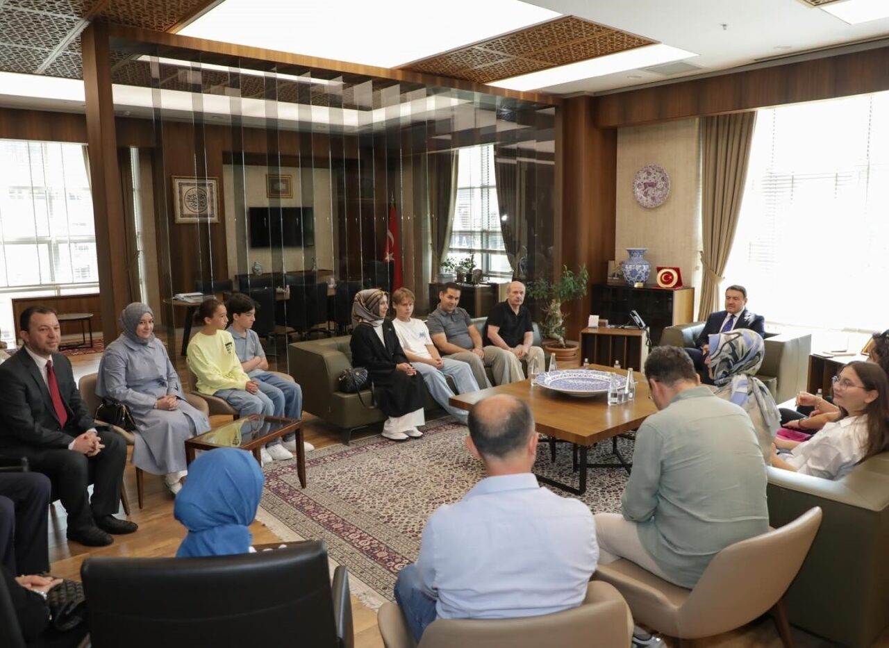 Liselere Geçiş Sistemi (LGS) 2025 sınavında Türkiye genelinde en yüksek