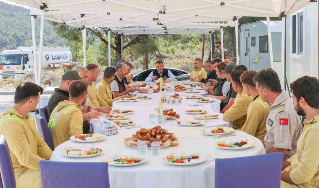 Bilecik Valisi Faik Oktay Sözer, orman yangınlarıyla mücadelede aktif görev